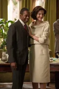 Claire et Joe Abernaty à la remise de leur diplôme de médecine.- Outlander saison 3 épisode 3