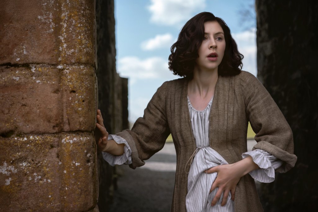 julia beauchamp est sur le point d'accoucher dans l'épisode 6 de blood of my blood