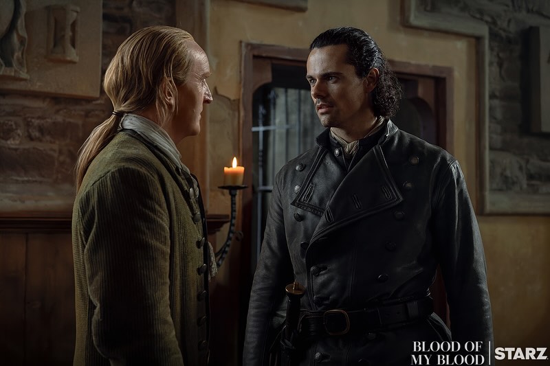 Lord Lovat et Brian Fraser dans l'épisode 7 de Outlander Blood of my blood