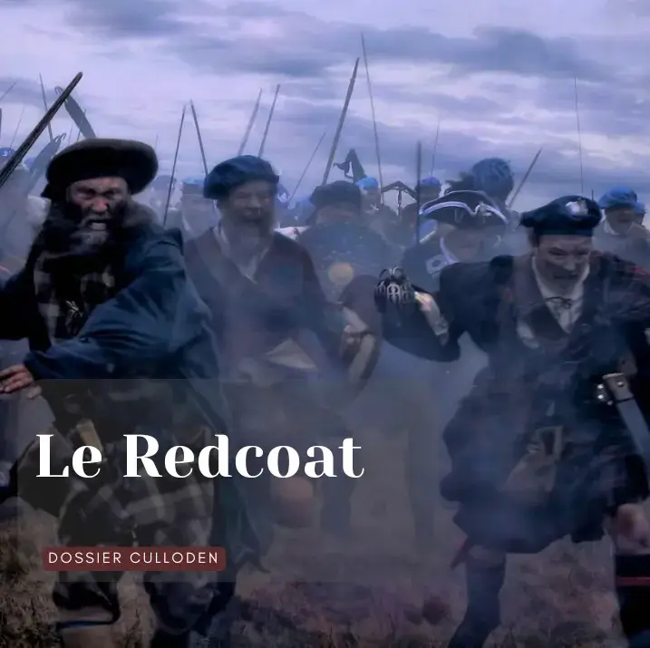soldat Redcoat en uniforme rouge sur la lande de Culloden – légende du fantôme hanovrien