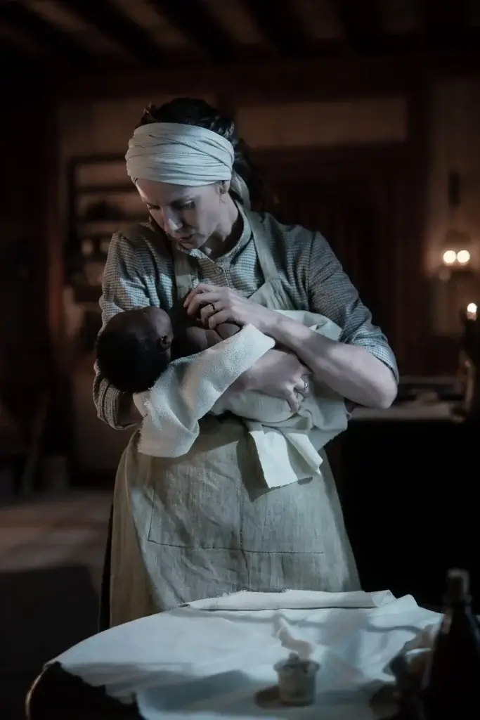 claire pouvoirs accouchement lumière bleue outlander saison 8 épisode 3