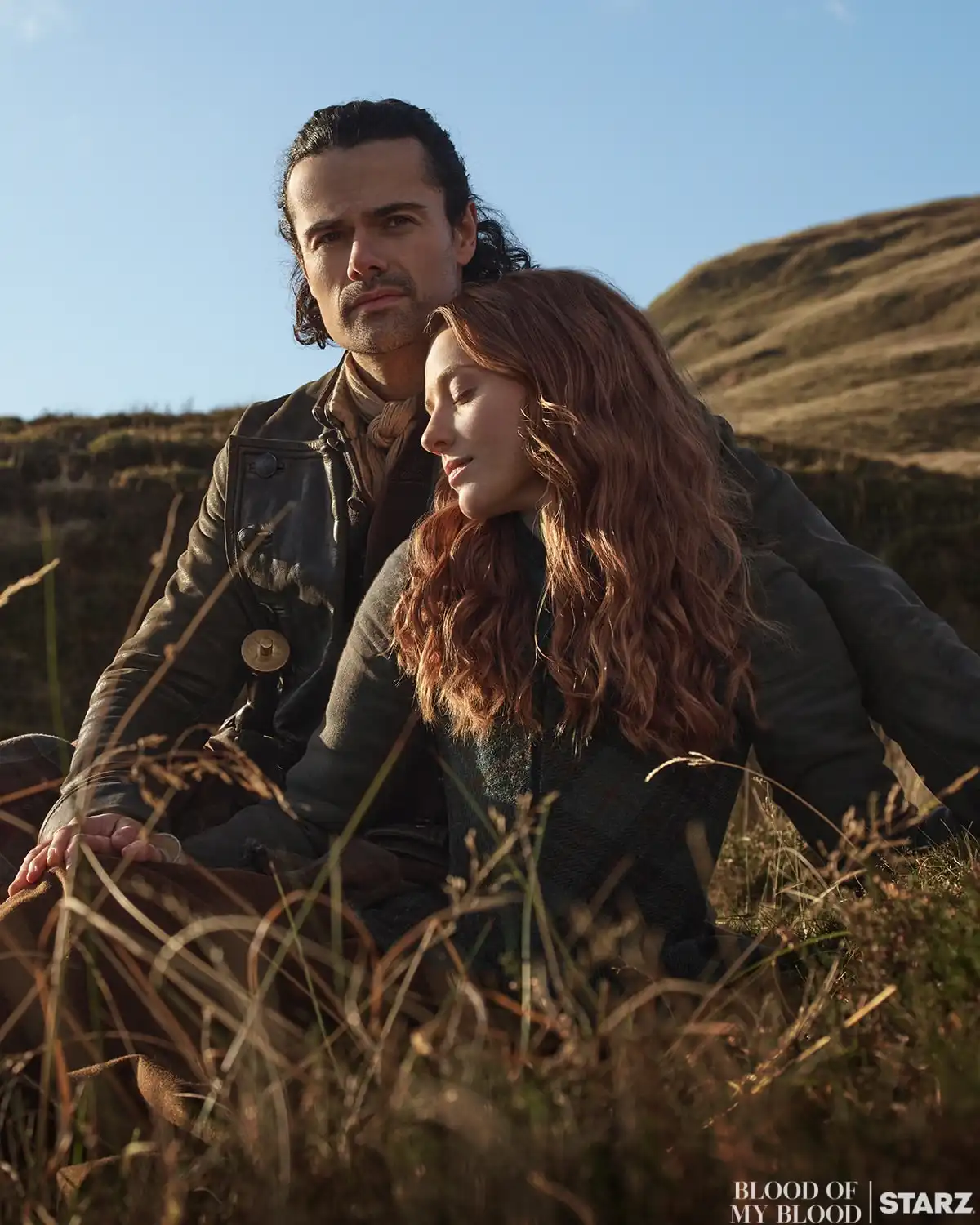 Brian Fraser et Ellen MacKenzie assis dans la bruyère